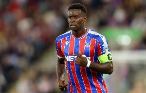 格伦-约翰逊：格伊可以和范戴克搭档一两年，利物浦越早签他越好