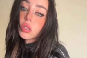 火辣亚马尔前女友分手1天后COS蜘蛛侠，性感紧身衣秀身材