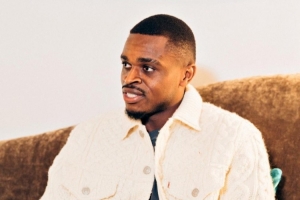 卡卢卢：托尼-帕克曾打电话劝我留在里昂，尤文是从小追求的球队