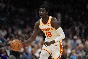 高效全能！盖耶半场7中5拿到14分4板5助 开场连拿11分