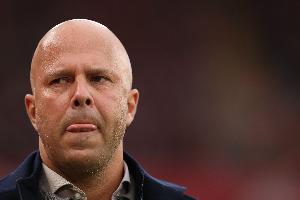 英媒：球迷们在比赛中对斯洛特高唱“明天早上你要被解雇了”