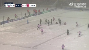 加拿大超级联赛决赛上演惊天倒钩！比赛还是在暴风雪中进行的