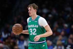 拉加·贝尔：要对弗拉格有耐心 他还是个孩子 他有赢球的天赋