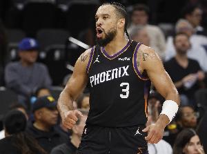 开局低迷但有调整！狄龙14中6得到18分2板4助1断 未出现失误