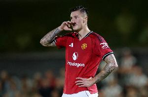 帕克：媒体只会批评舍什科，却放过利物浦那两个花费上亿的前锋