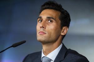 每体：皇马B队赛后与对手冲突，两名球员和主帅阿韦罗亚吃到红牌