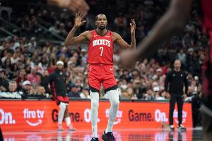 火力全开！杜兰特首节8中6砍下16分2篮板1助攻 正负值+9