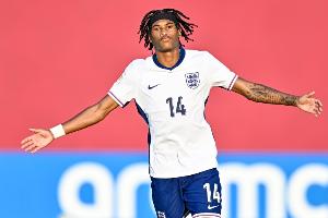 小赫斯基：福登和斯特林是我的偶像 左路是我感觉最舒服的位置