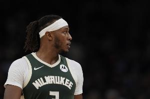 你终于又站出来了！特纳加时赛连中两记三分！