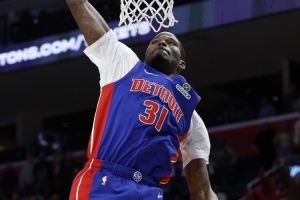 这么厉害？贾旺特·格林半场7中4&三分6中3砍下两队最高15分