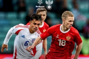 俄罗斯友谊赛0-2不敌智利，连续22场不败纪录遭到终结