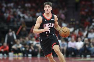 谢泼德近5战场均16.4分2.6板3.2助2.4断 三分命中率57.4%