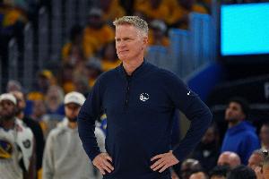 科尔：我很确定我们是联盟目前唯一打了15场比赛的球队！