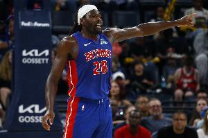 斯图尔特首发出战26分钟 7中4&5罚全中拿到13分9板3助